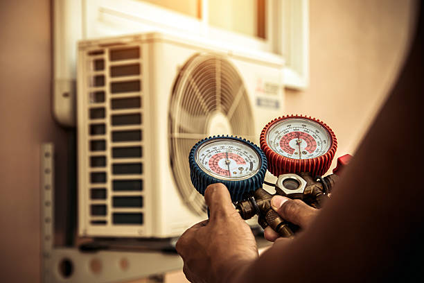 Professional Ac Installation technician working in Woodbridge, NJ